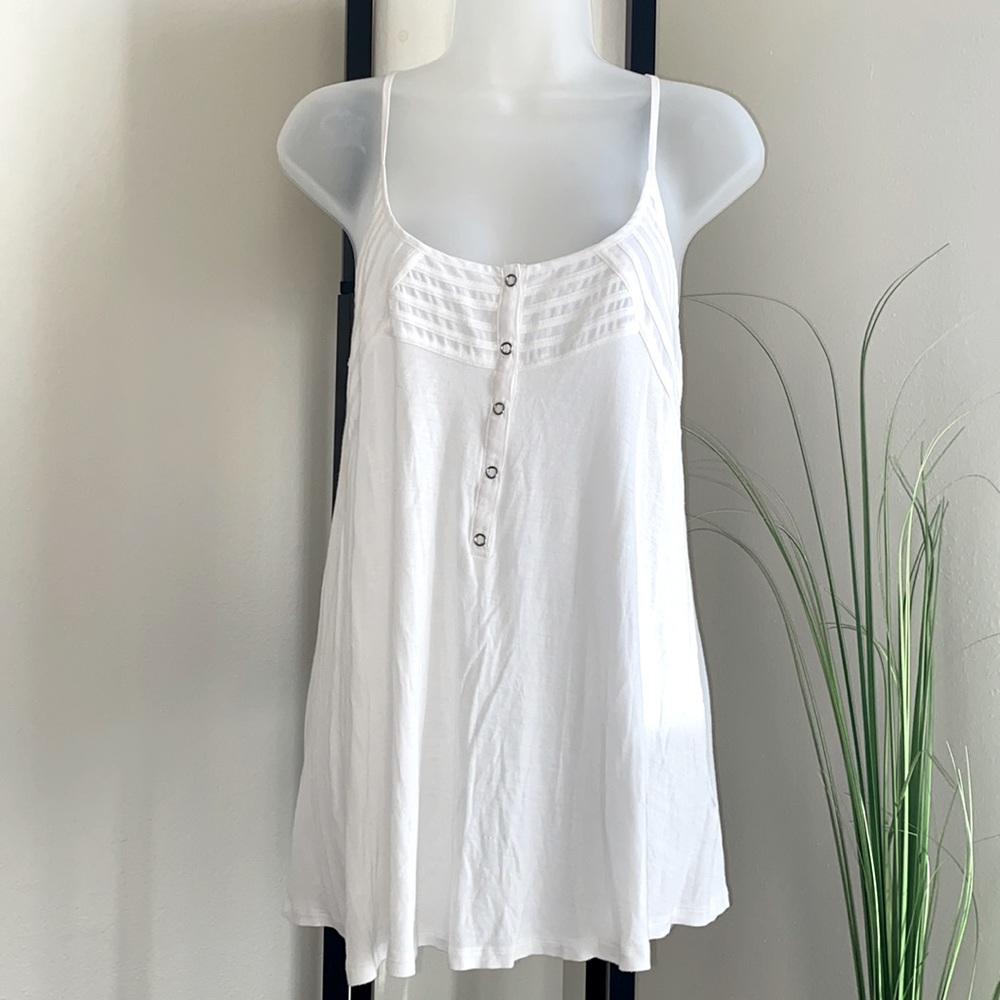 ✨ JESSICA SIMPSON summer top white